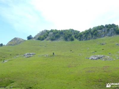 Parque Natural Aizkorri-Aratz; federacion española de montaña tejo venenoso paso estrecho entre mont